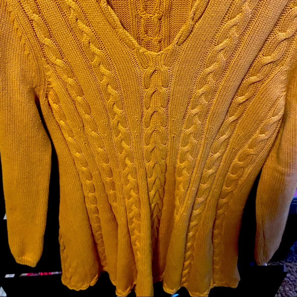 Georgeous Soft Orange XL Cupio Sweater - Picture 2 of 4